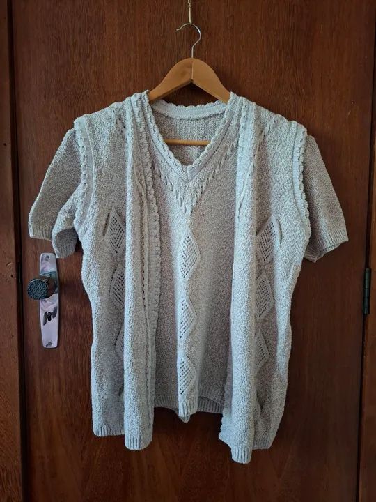 Conjunto novo de tricô feminino com blusa e colete cor areia tamanho G da Alemanha 