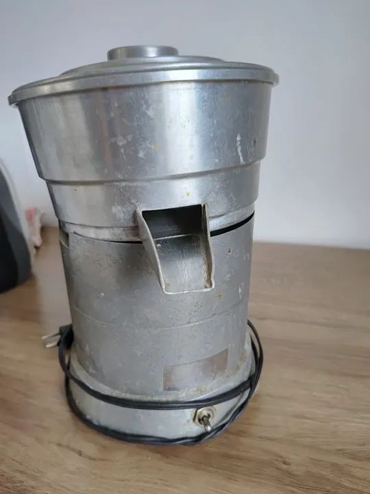 ESPREMEDOR DE FRUTAS INOX INDUSTRIAL - Foto 2