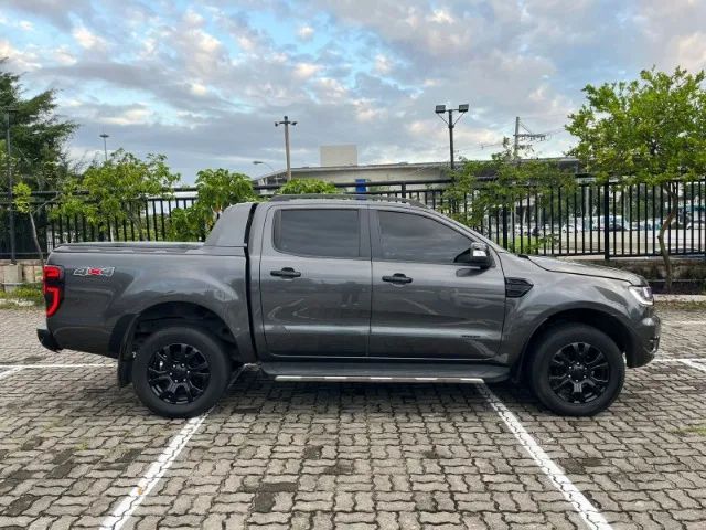 Ford Ranger 3.2 Limited CD Automático 4x4 ano 2020 - Foto 4