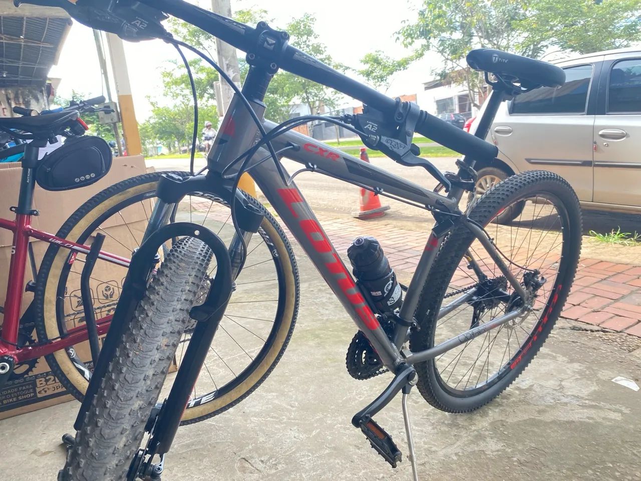 850 reais Lótus aro 29 