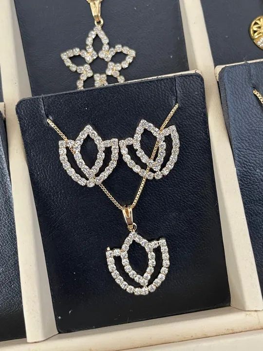 Conjunto de colar e brincos Folheado  - Foto 4