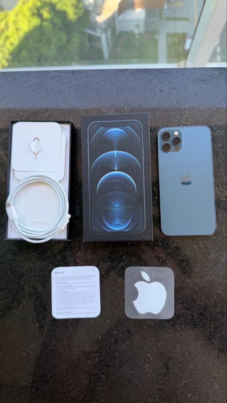 Apple iPhone 12 Pro 256gbとおまけでiPhone8セット Iphone 12 Pro 256GB - Celulares e Smartphones - Setor Marista