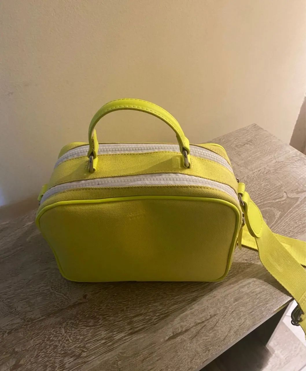 bolsa verde claro 17x22cm com duas aberturas arezzo - Foto 2