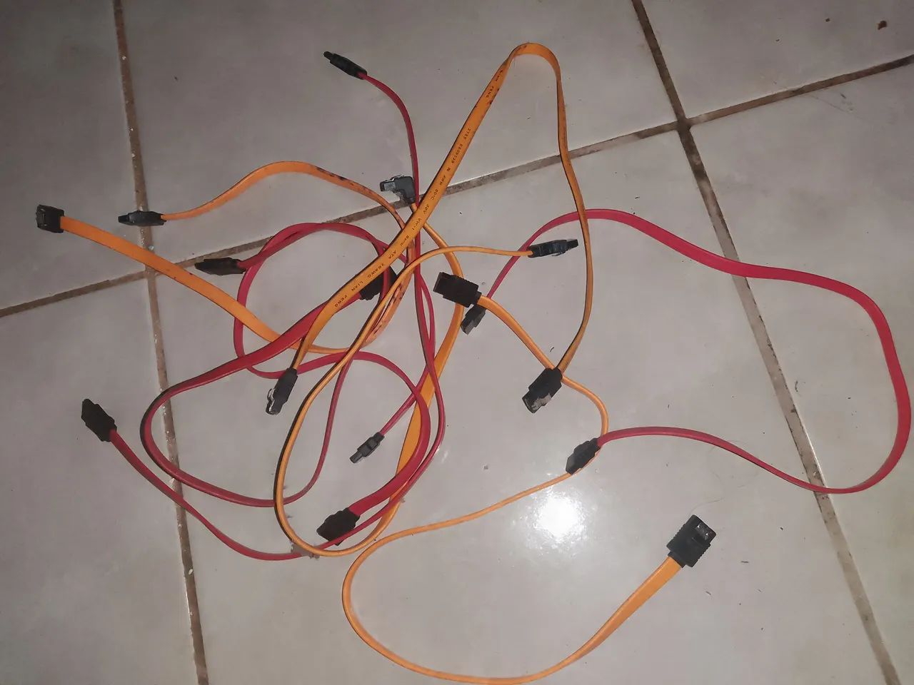Cabos SATA (usados)