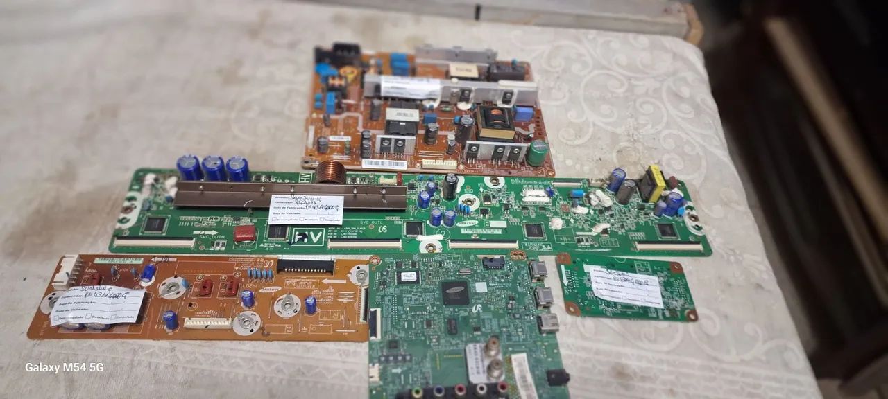 Peças para TV LCD/LED - Samsung - pn43h4004g. Todas placas  tv com tela quebrada - Foto 2