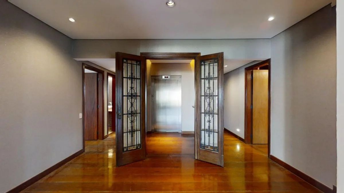 Apartamento tipo para venda e locação com 4 quartos, sendo 3 suítes, 338m² - Foto 2