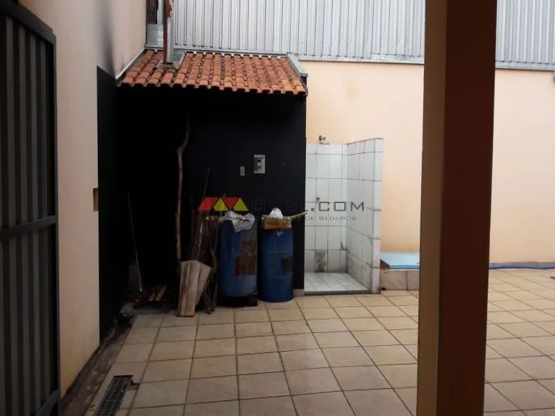 Venda de Casas / Padrão na cidade de Rio Claro - Foto 2