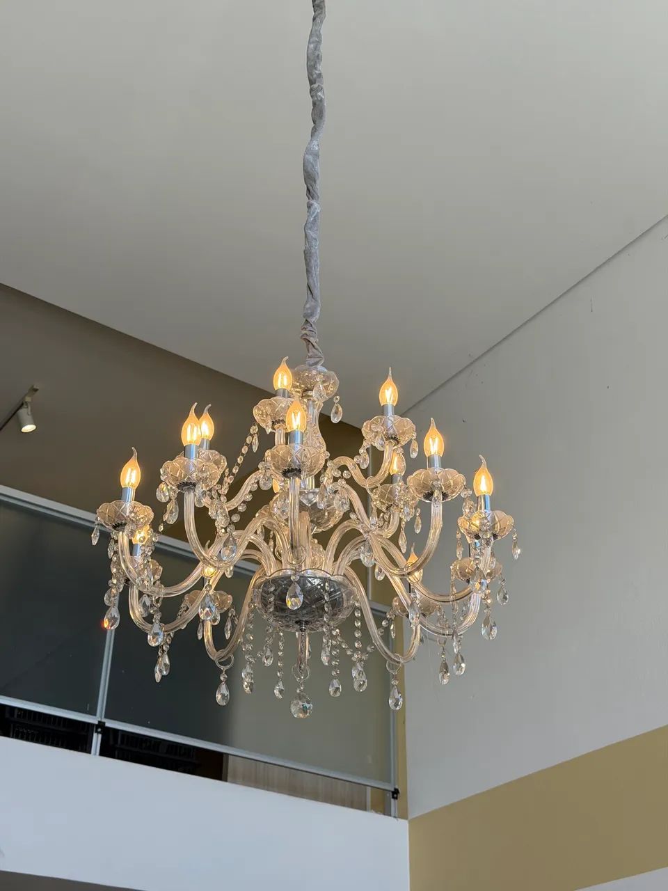 Lustre grande clássico com cristais  - Foto 3