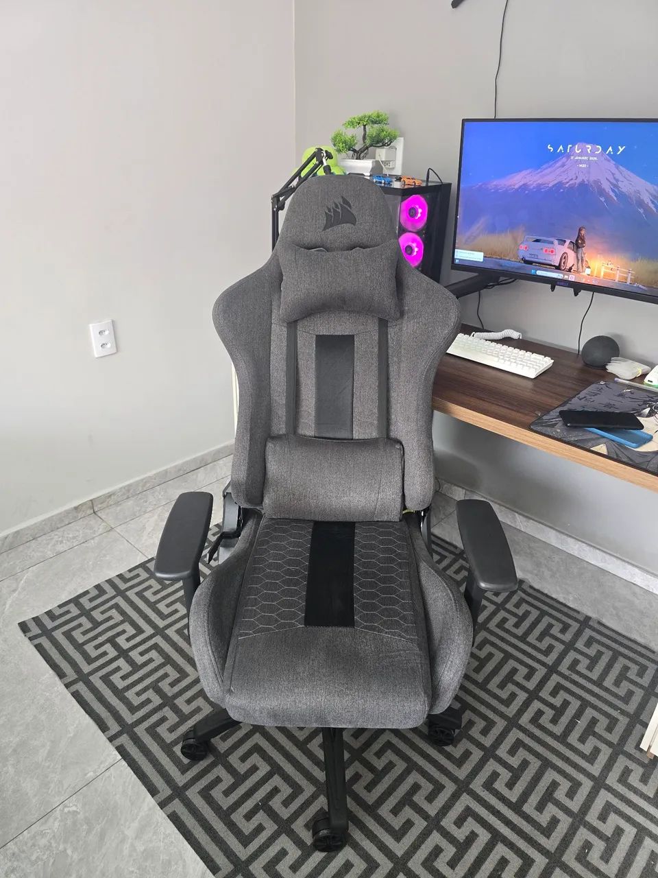 Cadeira Gamer Corsair, 120kg ,Reclinável e Com almofadas.