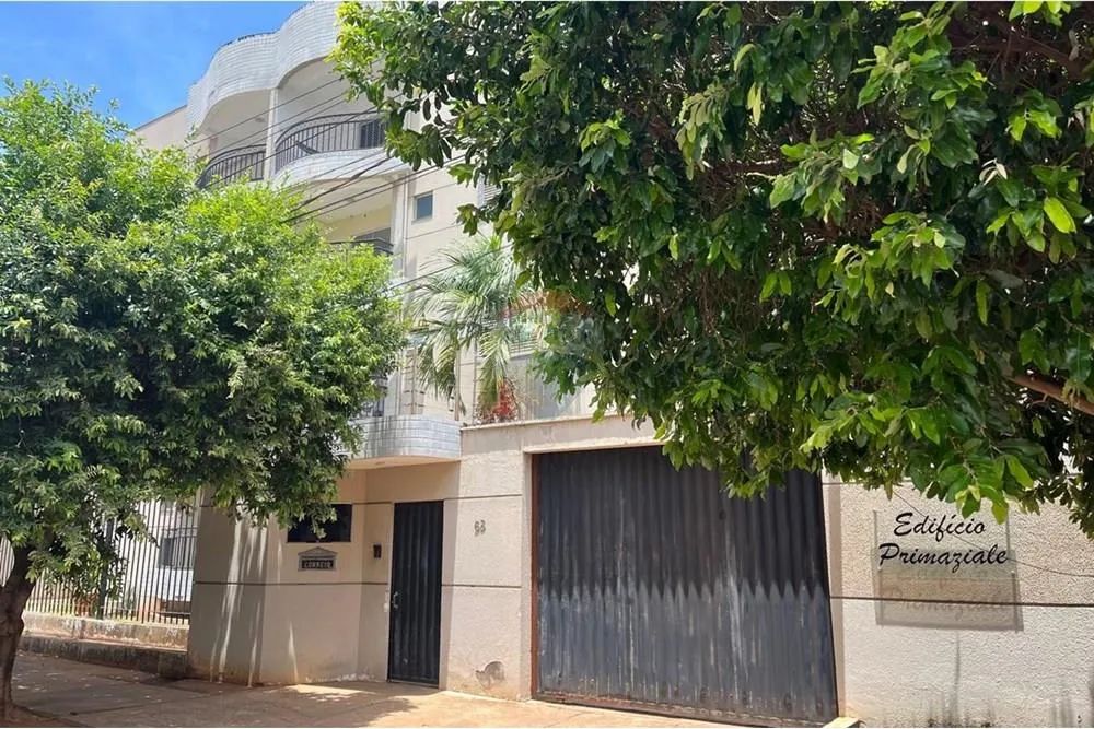 Aconchegante apartamento à venda no edifício Primaziale