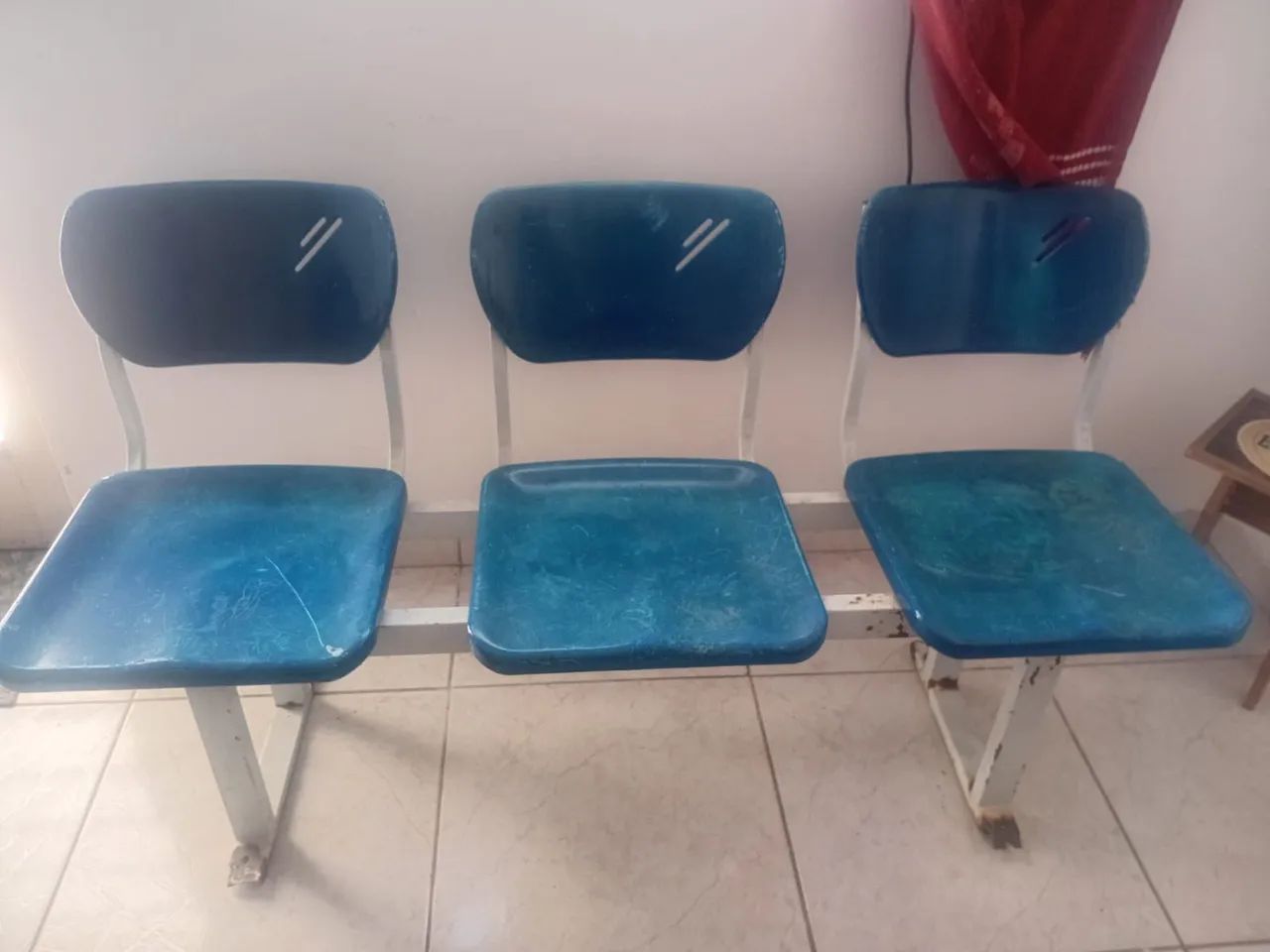 CADEIRAS TRIPLAS !