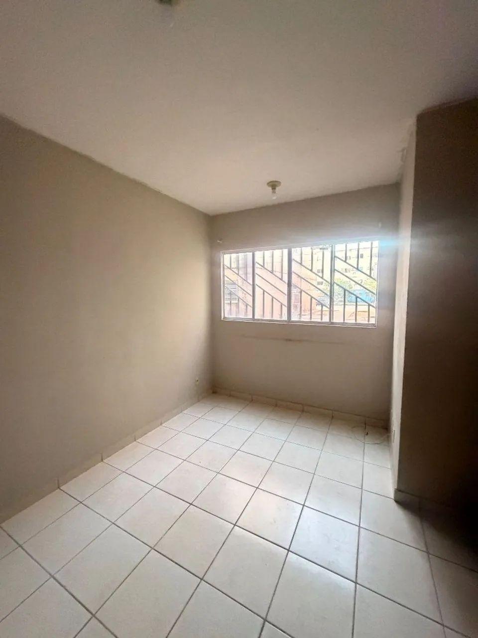 Alugo apartamento