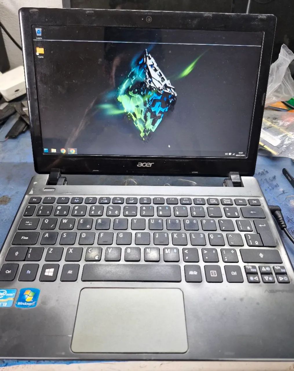 Notebook Acer I3, 4gb, HD 500gb.W 10