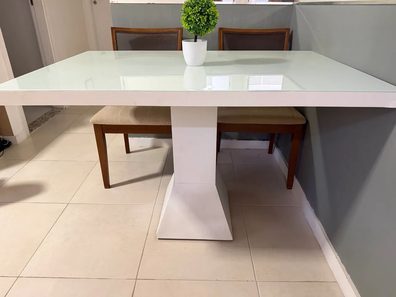 Mesa + Cadeiras - Sala de Jantar - Foto 5
