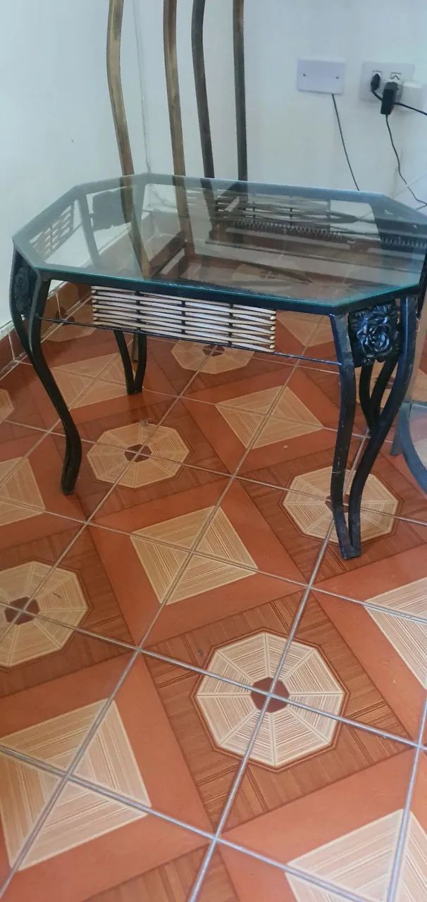 Mesa de centro, aparador e cantoneira - Foto 2