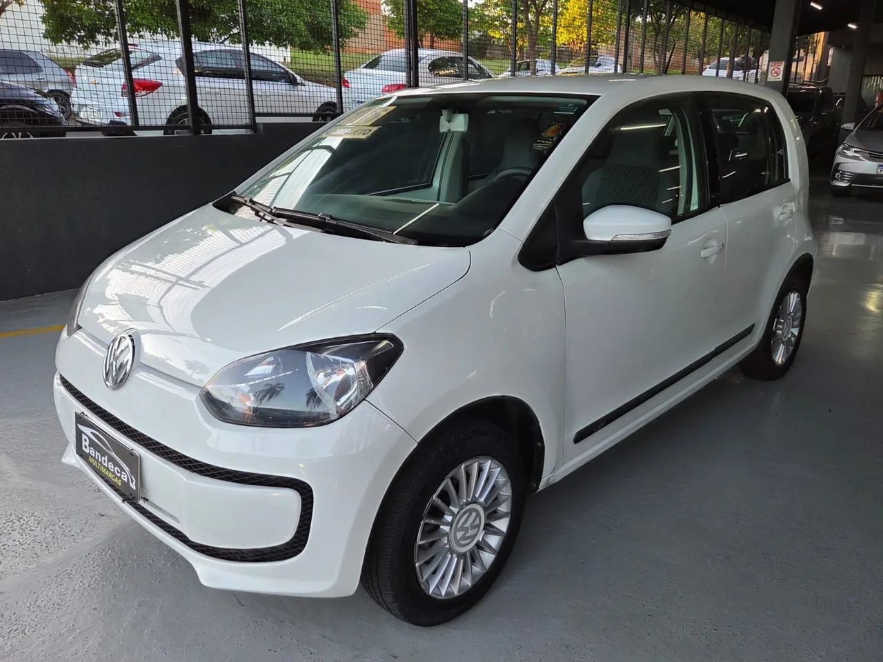 Volkswagen up! move 1.0 Total Flex 12V 5p, foto 3 de 13