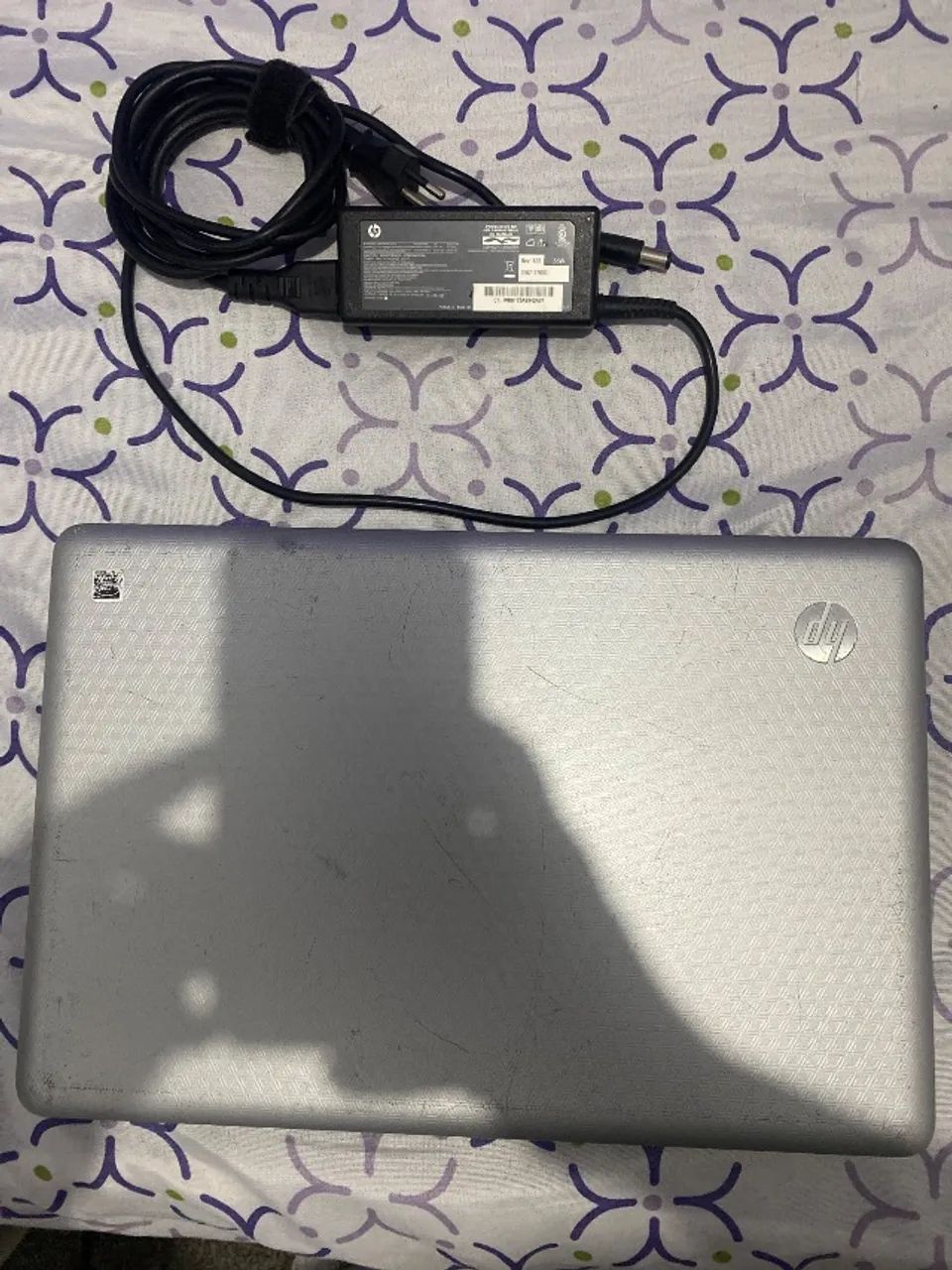 Notebook HP G42 com pequeno defeito 