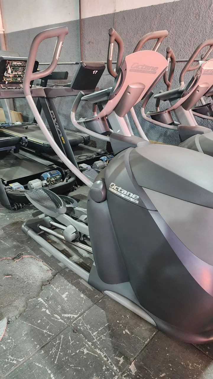 Elíptico Octane 370 Pro