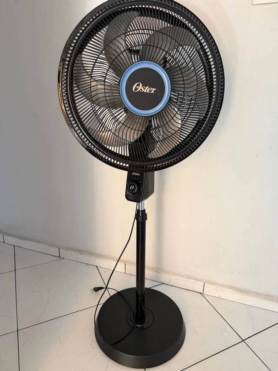Ventilador de coluna Oster