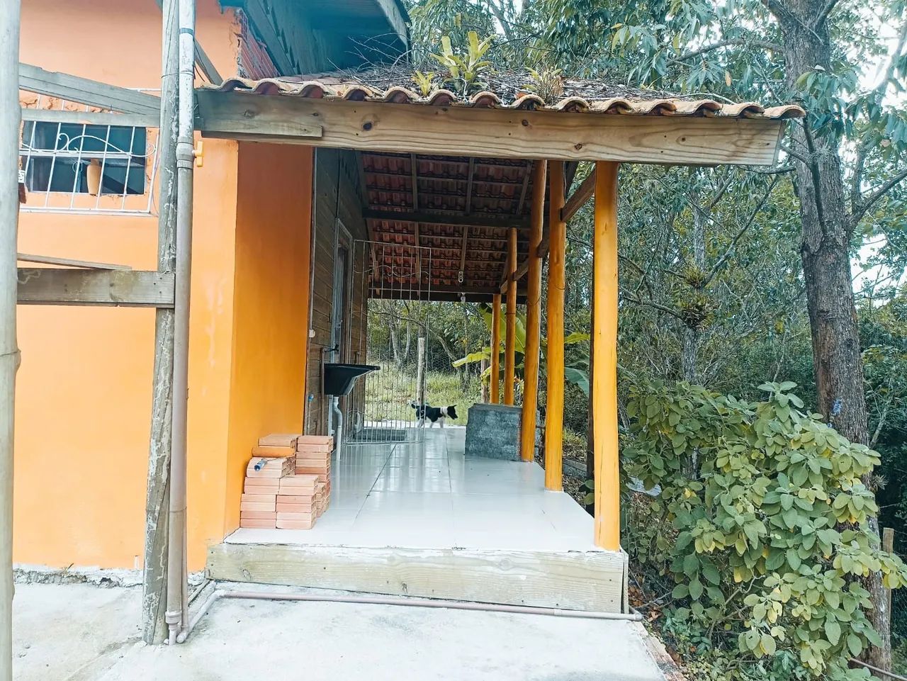  OPORTUNIDADE  IMPERDÍVEL -  TERRENO AMPLO + CHALÉ  COMPACTO MOBILIADO  - Foto 5