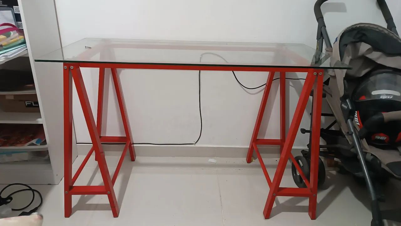 Mesa de escritório de vidro