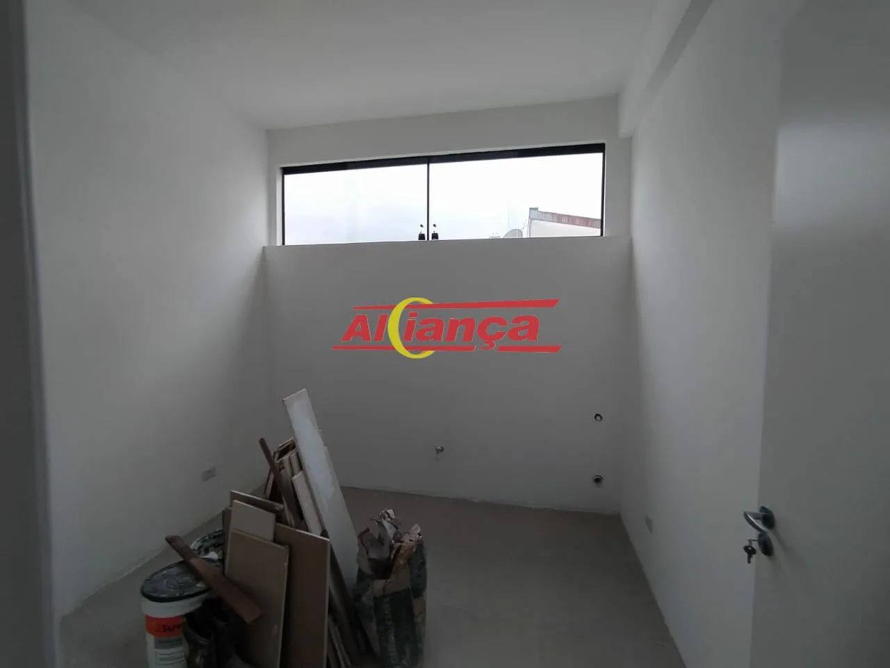 Sala para Alugar com 10m², Vila Rosália - Guarulhos/SP