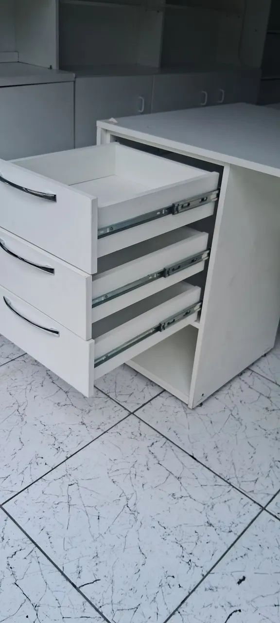 Mesa para escritorio branca - Foto 2