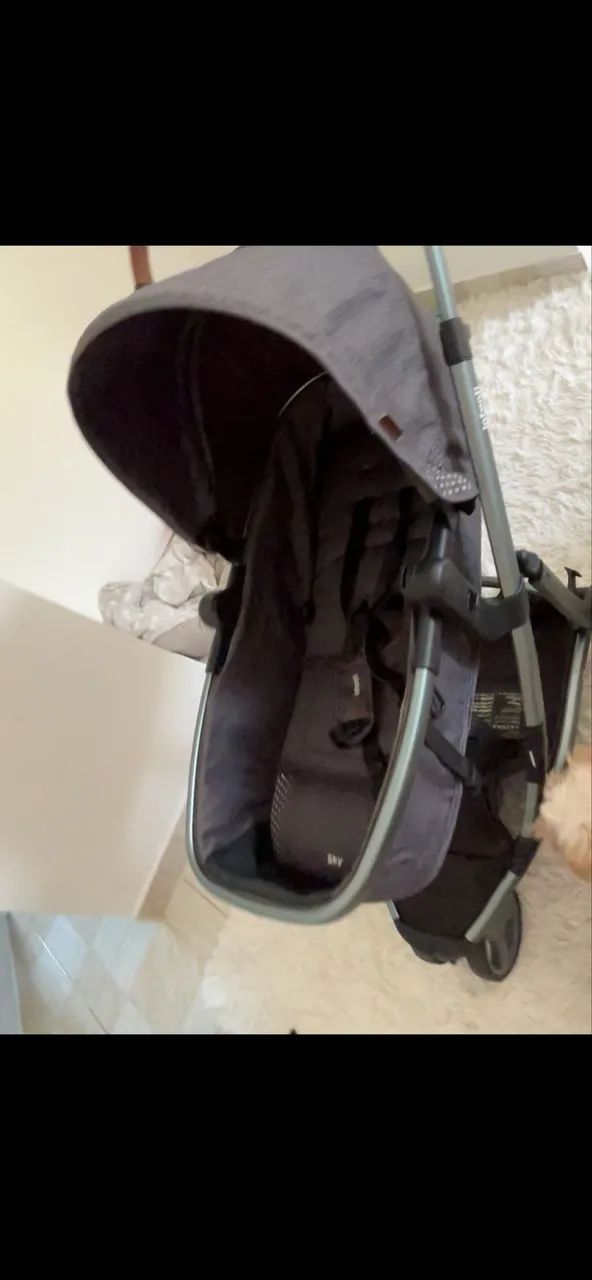 Carrinho de bebê e bebê conforto - Foto 2