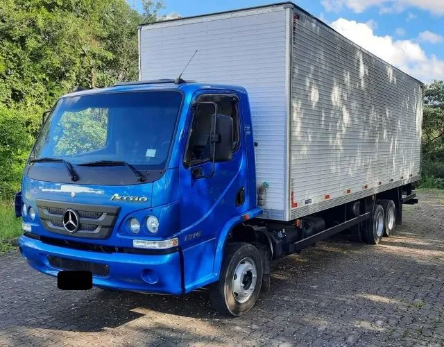 Mb Accelo 1316 6x2 - 2015 Baú 