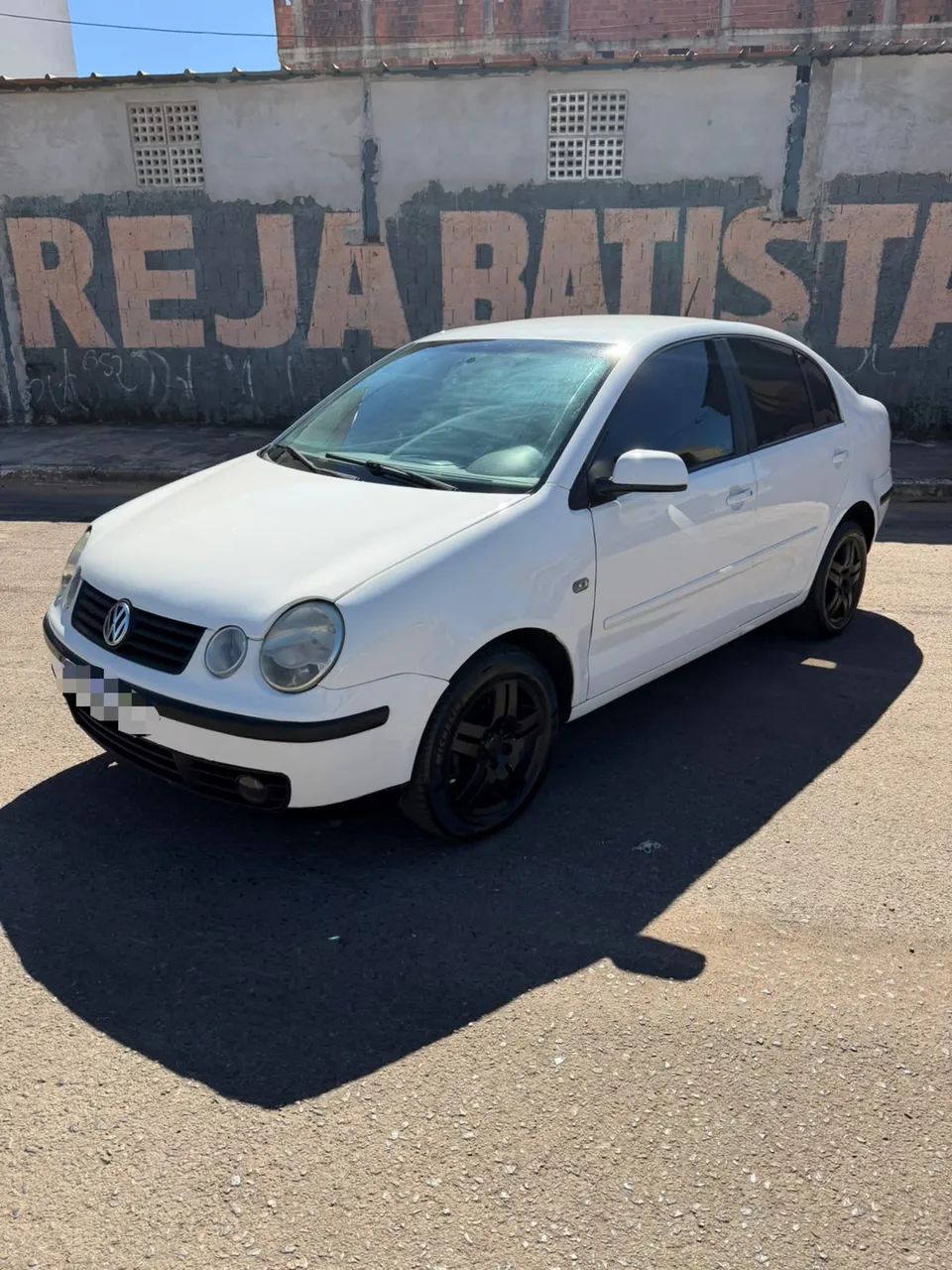 Volkswagen Polo Polo Sed./Sed. COMF. 2.0/2.0 Flex 8V 4p 2005
