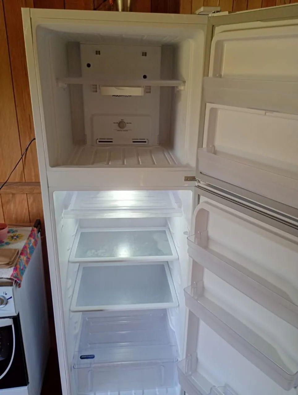 Vendo geladeira com 3 meses de uso - Foto 2
