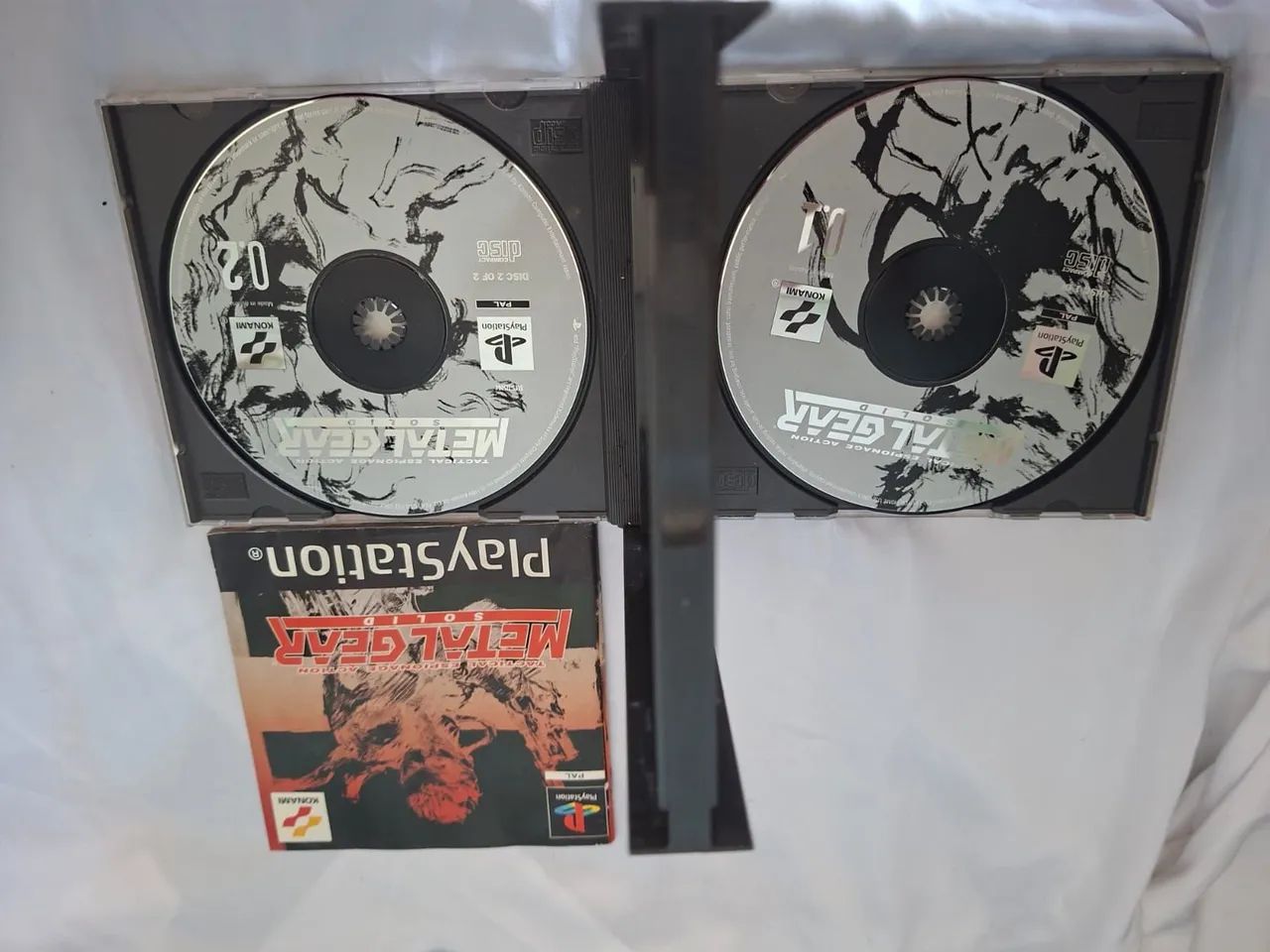 Metal gear solid Ps1 PAL. - Foto 2