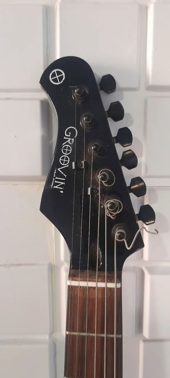 VENDO GUITARRA GROOVIN CANHOTA - Foto 4