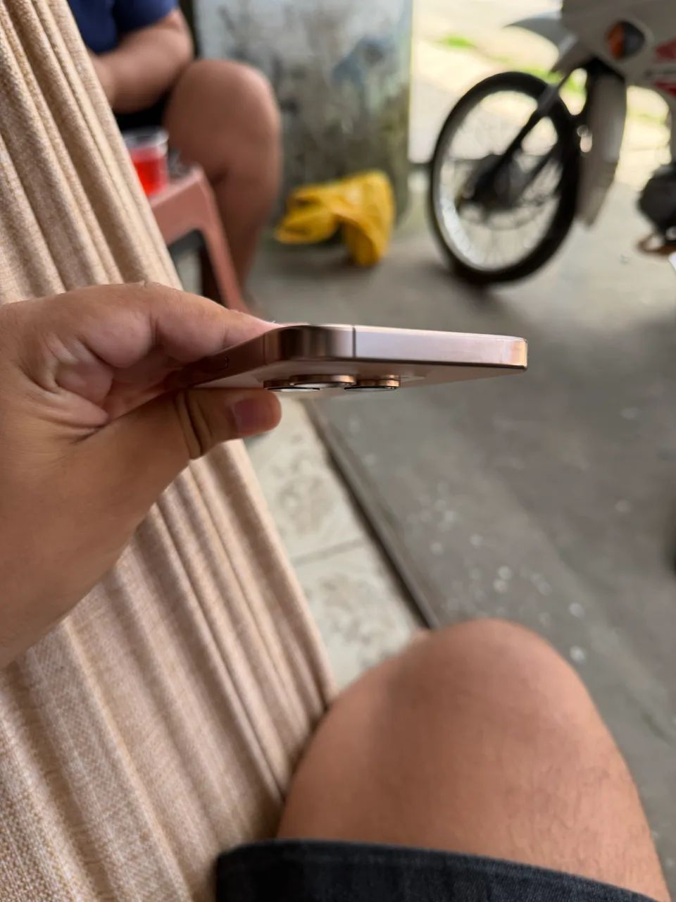 iPhone 16 pro 256gb - Foto 2