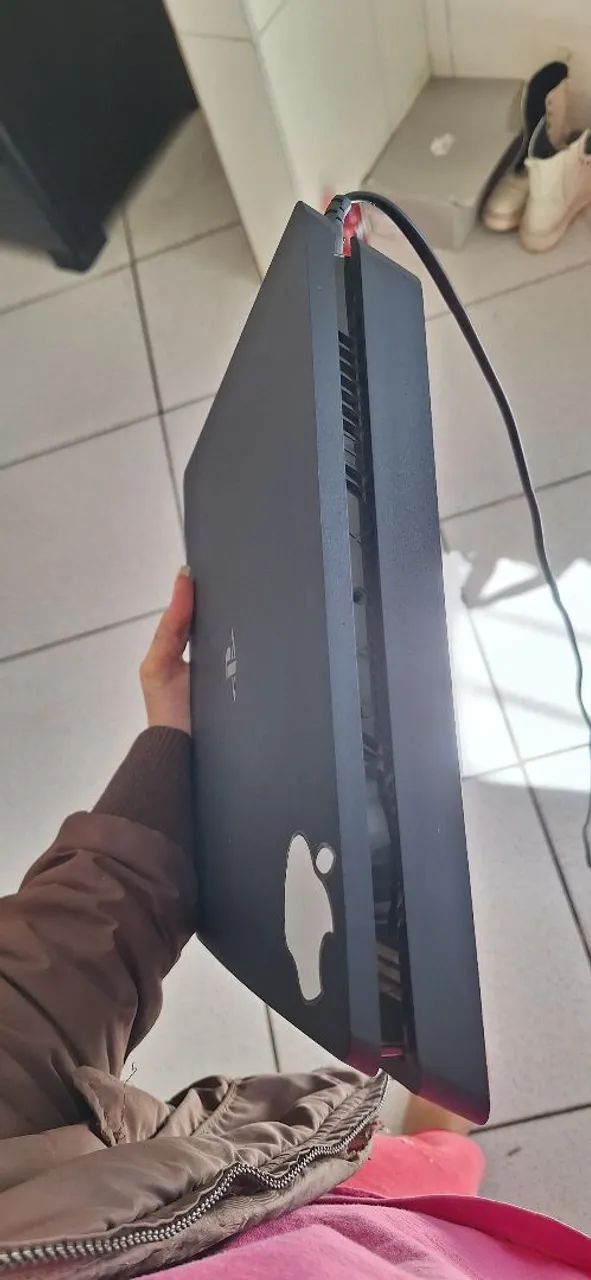 PS4 SLIM