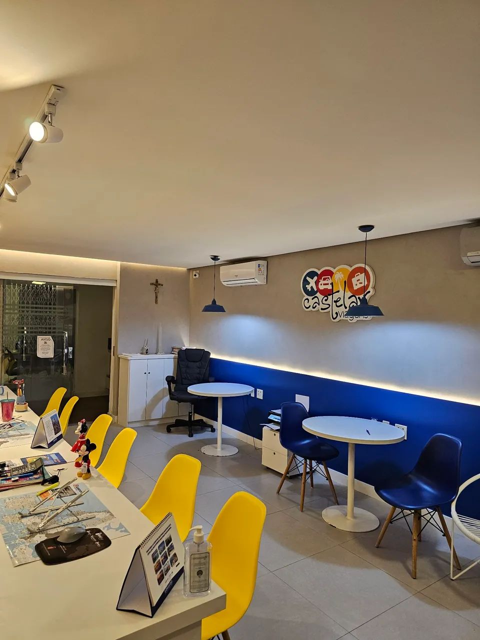 EB PINTOR E GESSEIRO PROFISSIONAL DE ALTO PADRÃO.