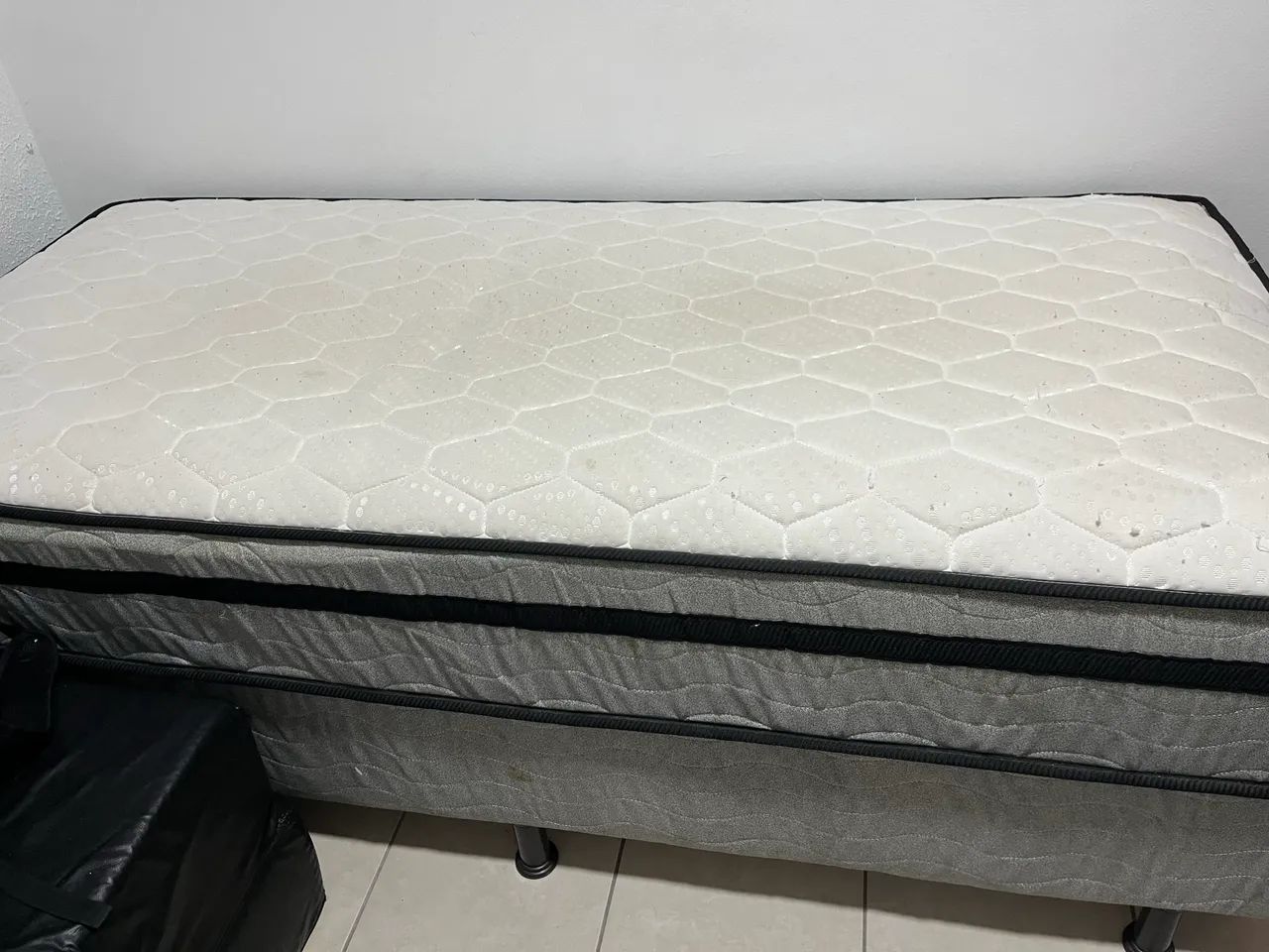 Cama solteiro macia