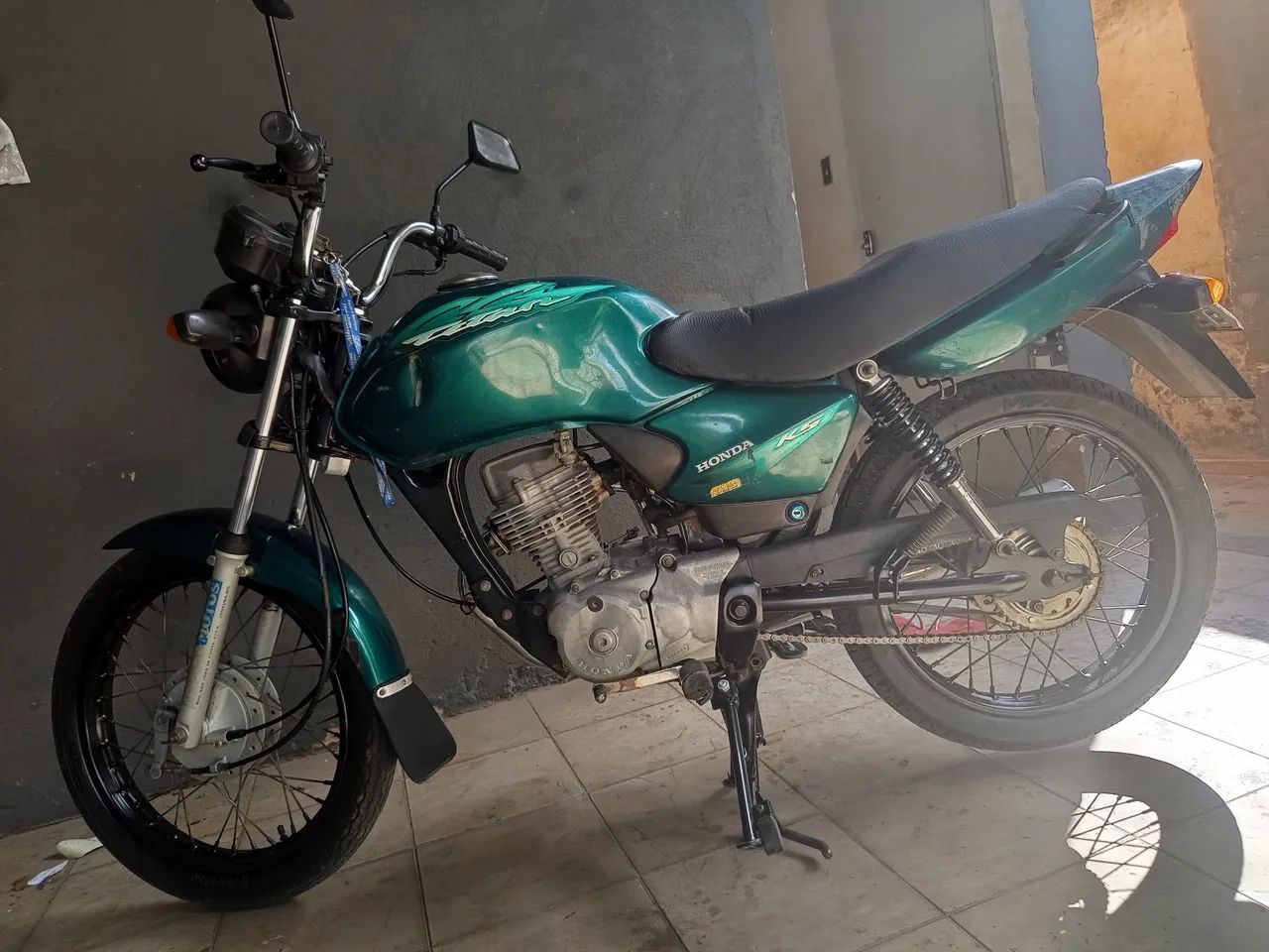 Alugo moto 