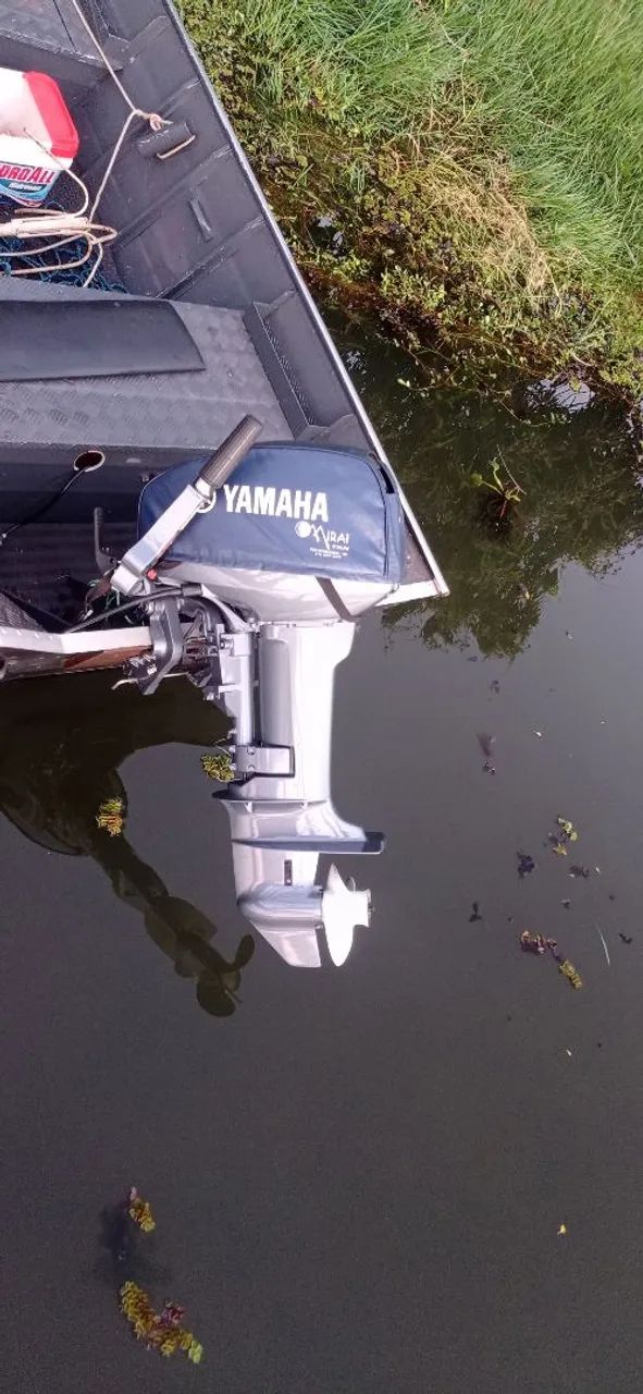  Vendo  motor de popa 15 Hp 