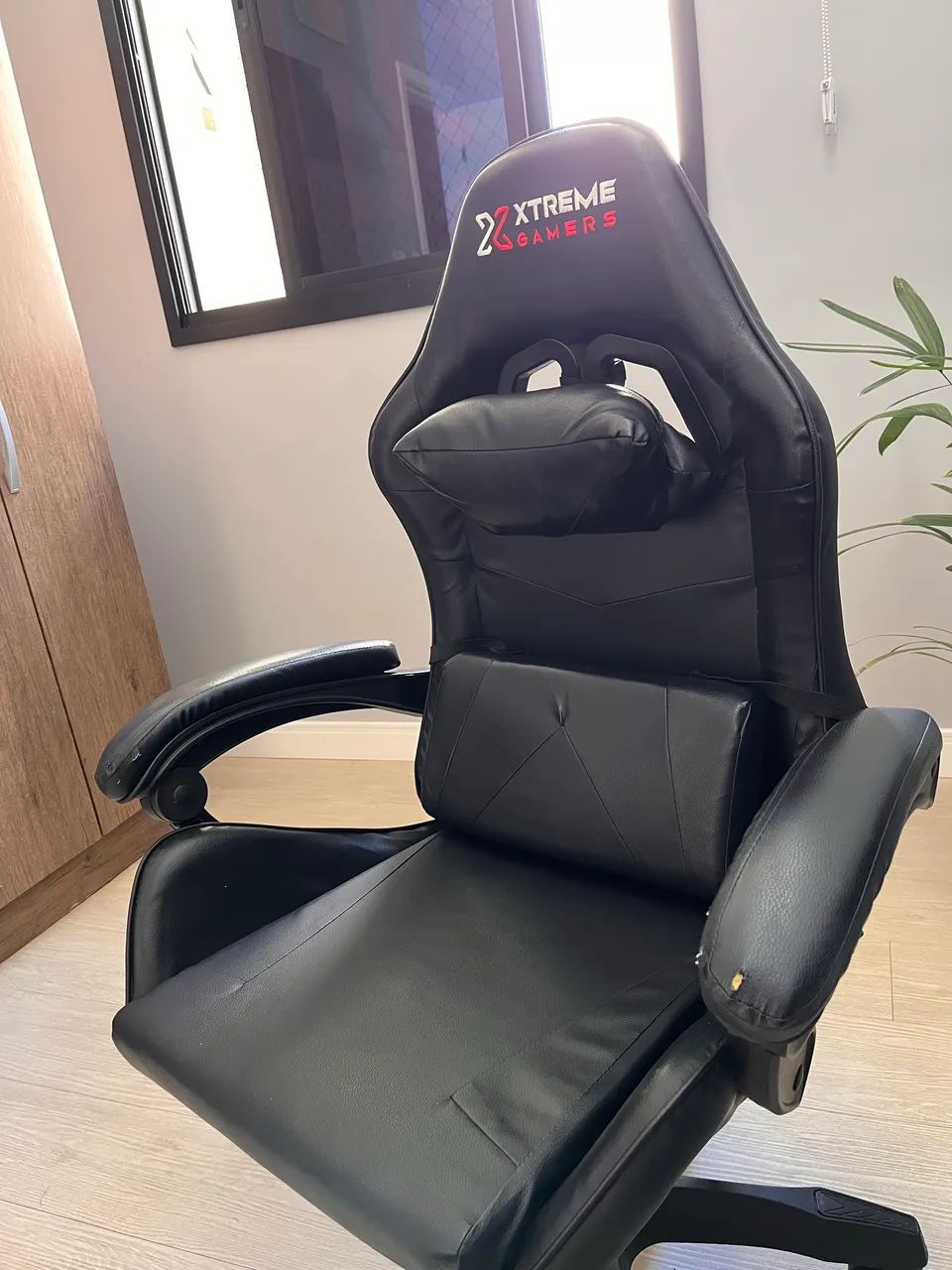Cadeira Xtreme Gamers, Giratória, Reclinável, Altura Ajustável, Confortável na Cor Preta - Foto 3