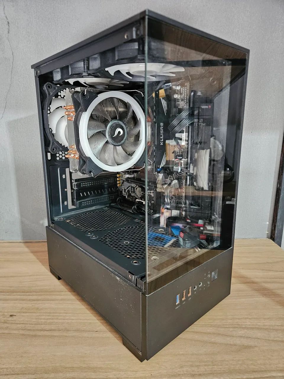 PC games ryzen 5 5600g / 16 RAM 