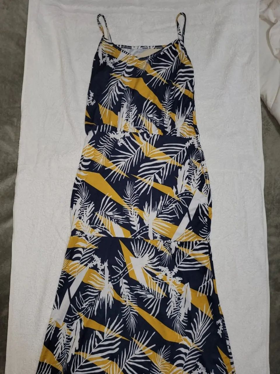Vestido Longo Estampado Tropical Azul e Mostarda