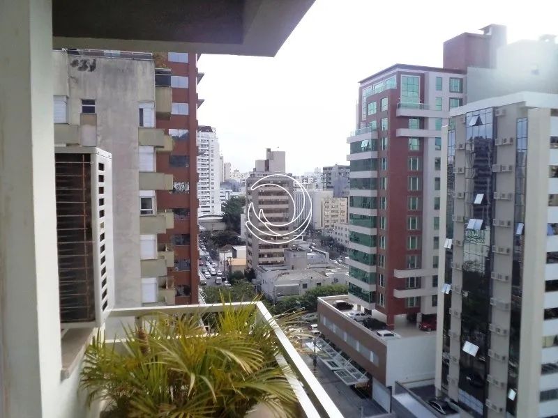 Cobertura de 5 dorms no bairro Centro - Foto 3