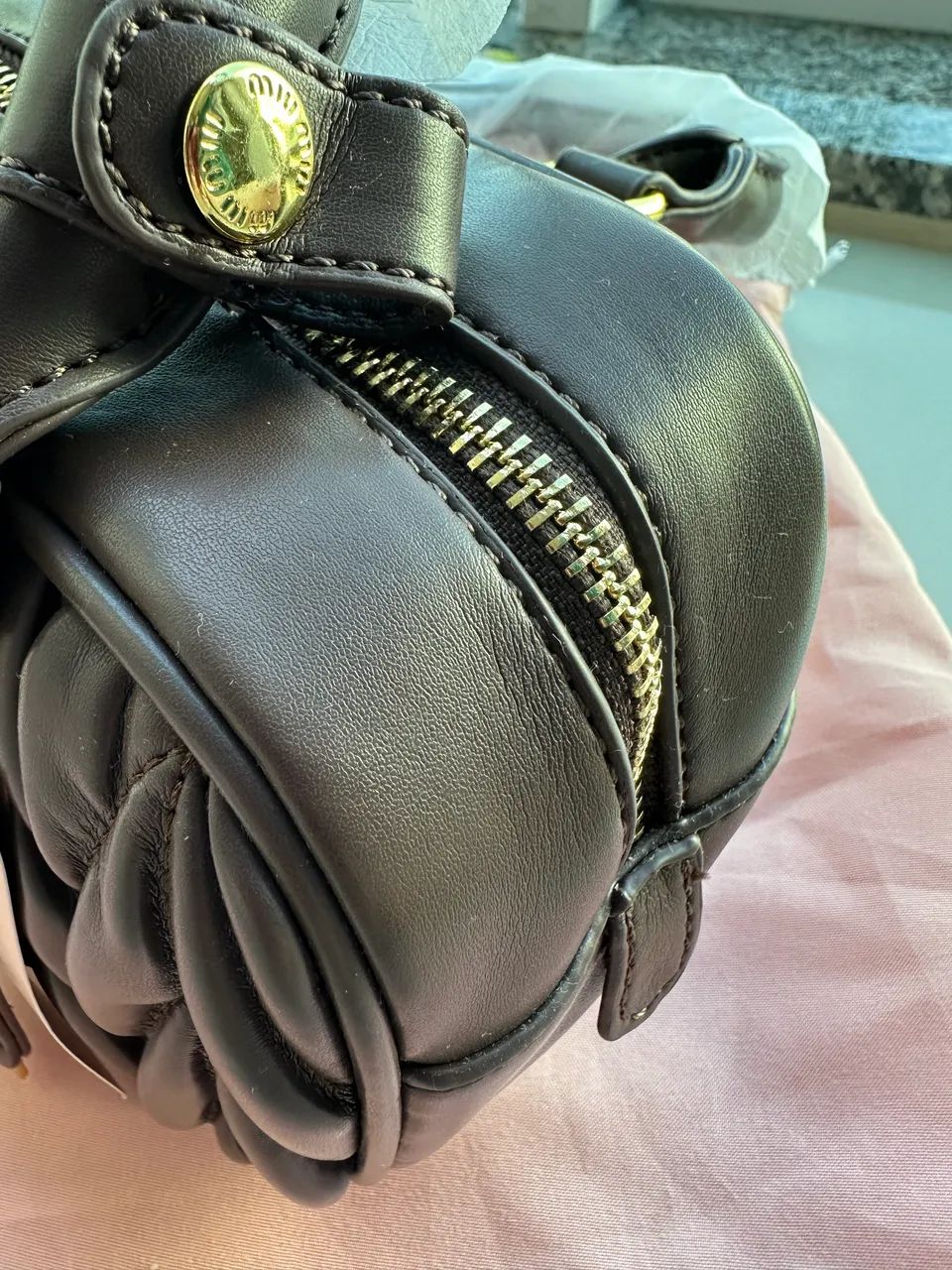 MIUMIU - Bolsa de luxo acolchoada- Acompanha todos os itens  - Foto 4