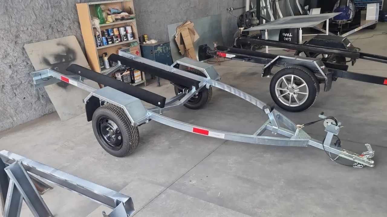 Carretinha para jet isk spark galvanizada nova  - Foto 4