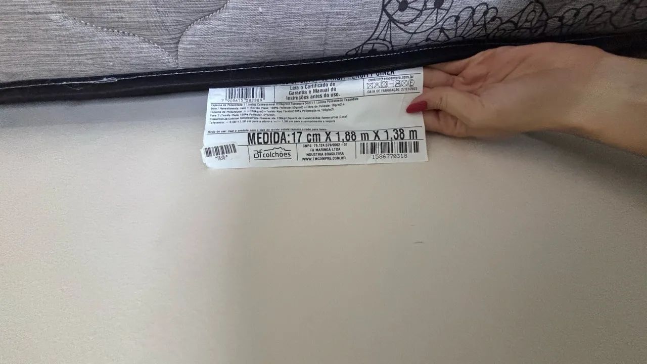 Vendo cama de casal com colchão  - Foto 3