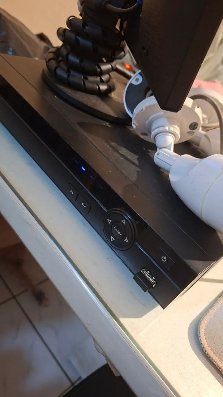 Dvr intelbras com câmeras 