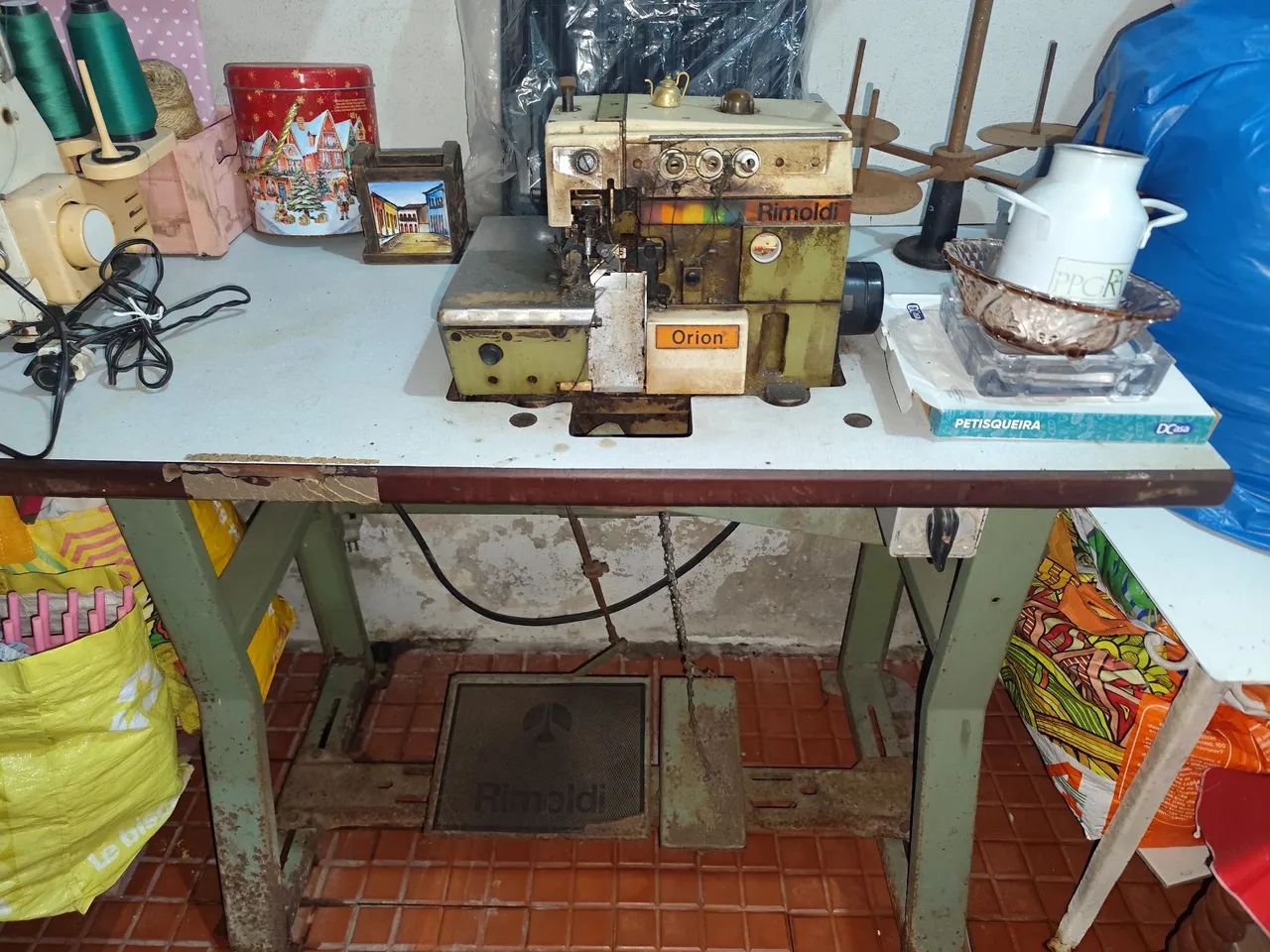 Máquina industrial de ouverlok  - Foto 2
