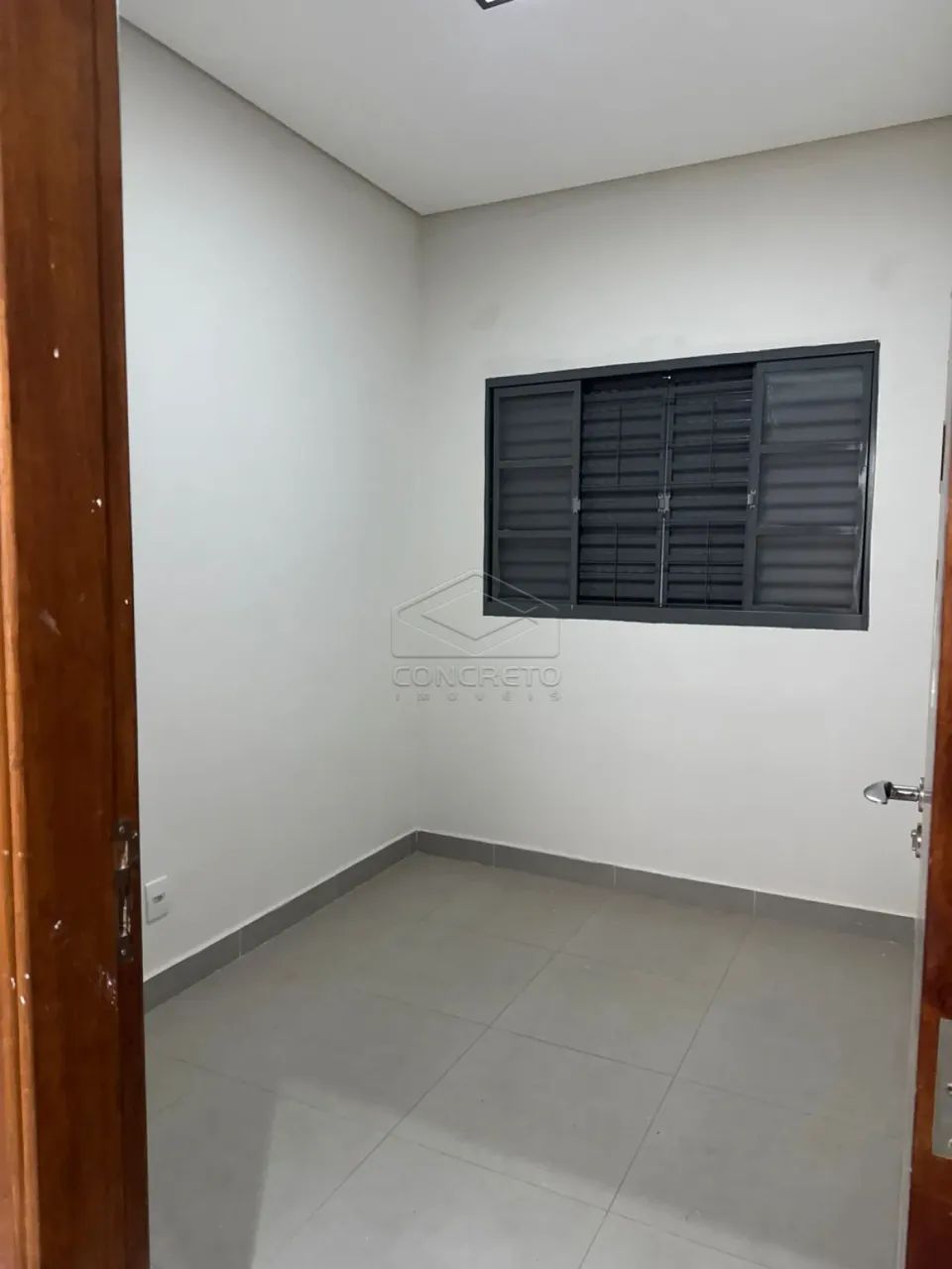 RESIDÊNCIA COM 3 DORMITÓRIOS EM EXCELENTE LOCALIZAÇÃO - Foto 4