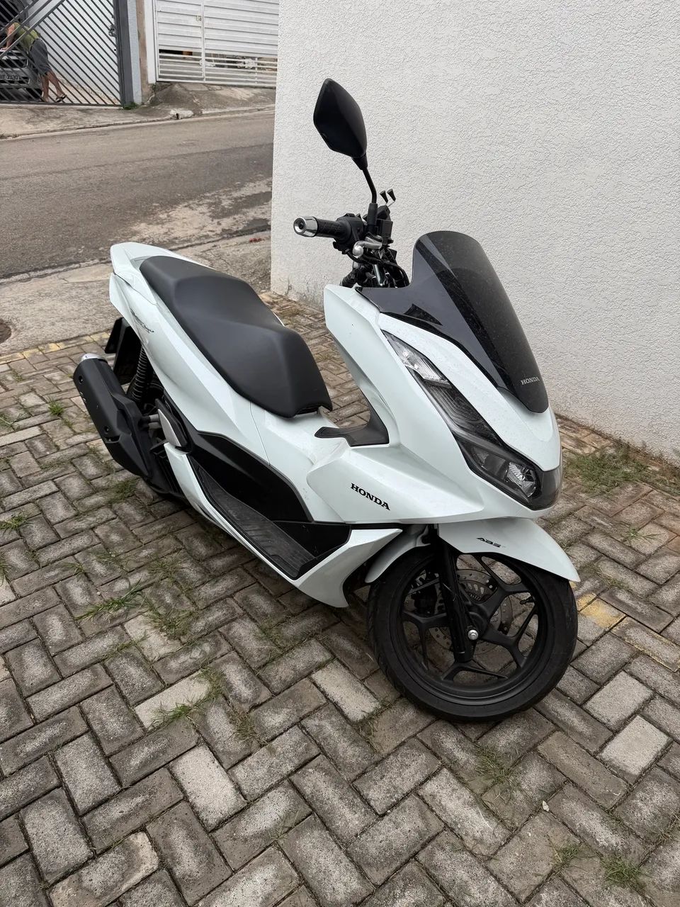 Vendo pcx impecável 